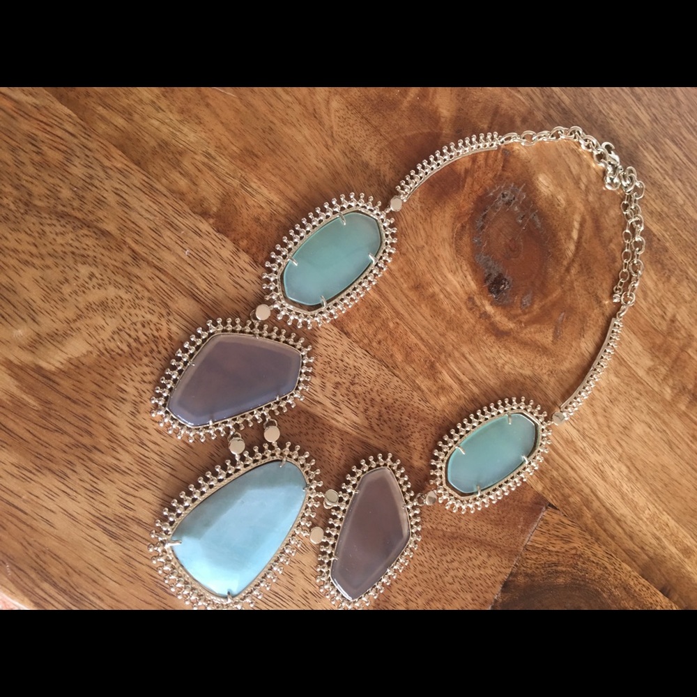 Kendra Scott Necklace! Perfect condition!